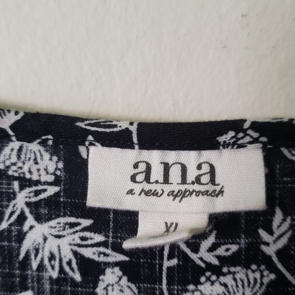 Ditsy Floral Print Empire Waist Dress - Picture 3 of 5